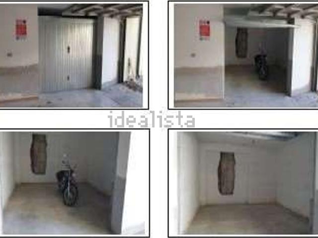 Garage in vendita di m² in Via Pietra