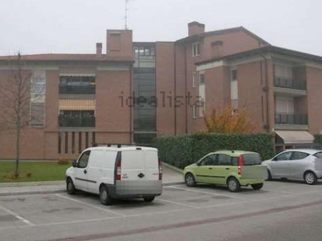 Garage in vendita di m² in Via Poggeschi