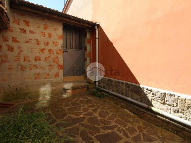 Garage in vendita di m² in Via Poggio, 25