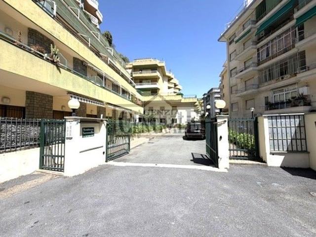 Garage in vendita di m² in Via Privata Serenella