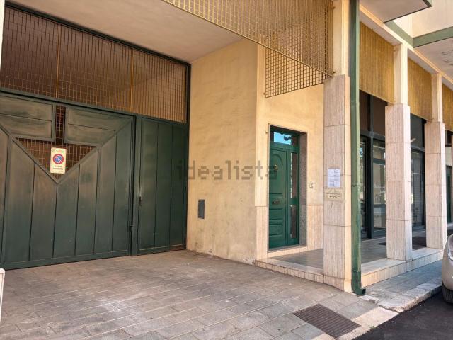 Garage in vendita di m² in Via Principe Amedeo, 43