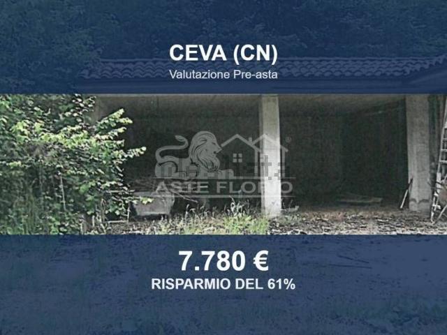 Garage in vendita di m² in Via Prione, 81