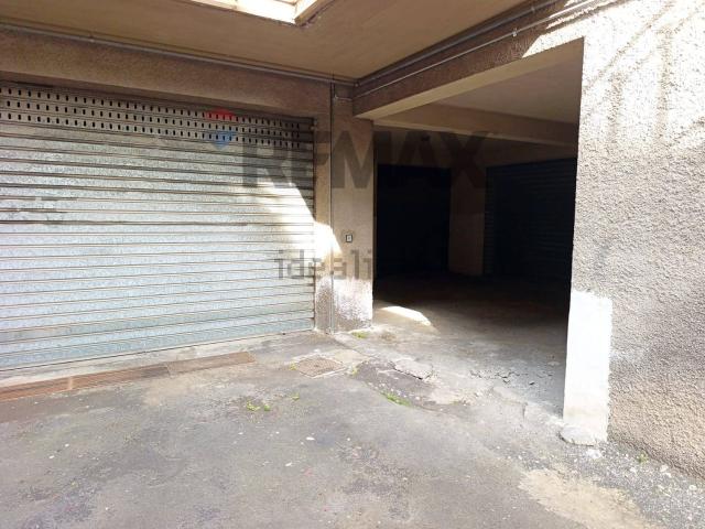 Garage in vendita di m² in Via Quattro Altarelli, 16