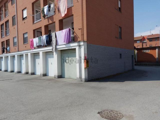 Garage in vendita di m² in Via Quintino Sella, 35