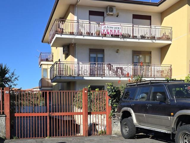 Garage in vendita di m² in Via R. Wagner, 23