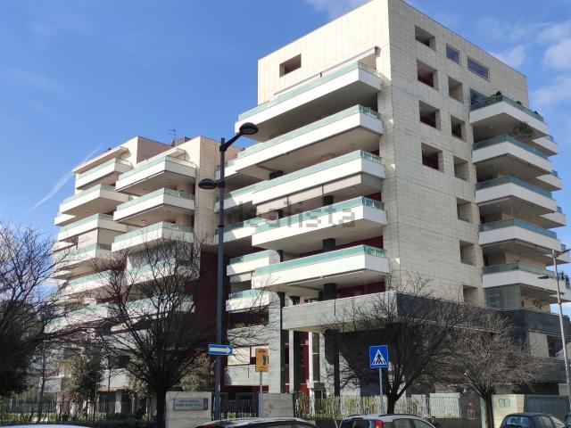 Garage in vendita di m² in Via Raffaello Sanzio, 7