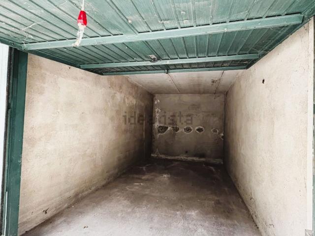 Garage in vendita di m² in Via Ragazzi del 99