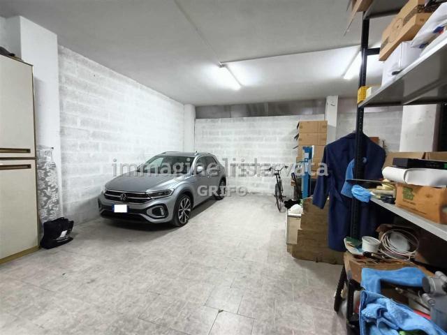 Garage in vendita di m² in Via Repubblica Dominicana