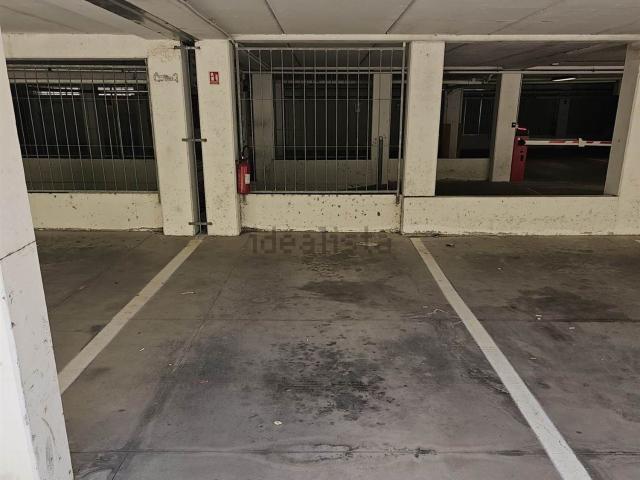 Garage in vendita di m² in Via Risorgimento, 52