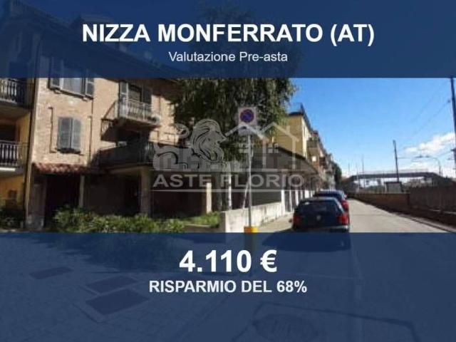 Garage in vendita di m² in Via Roma, 78