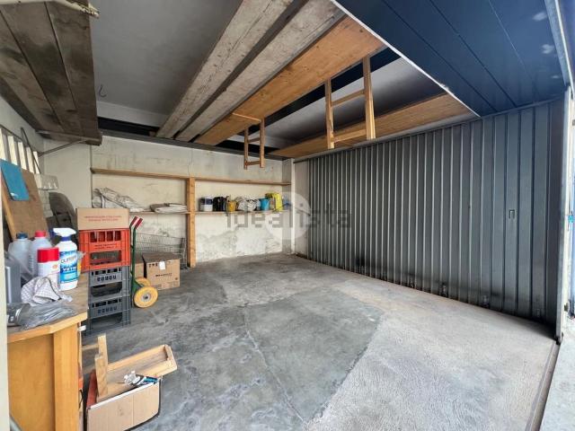 Garage in vendita di m² in Via Rodi, 56