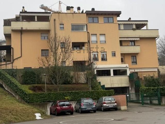 Garage in vendita di m² in Via Rodolfo Morandi