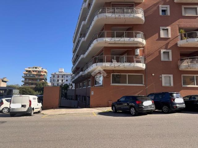 Garage in vendita di m² in Via S. Caterina, 1