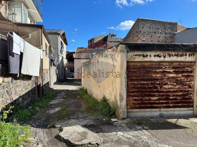 Garage in vendita di m² in Via Sant&apos Agostino, 13