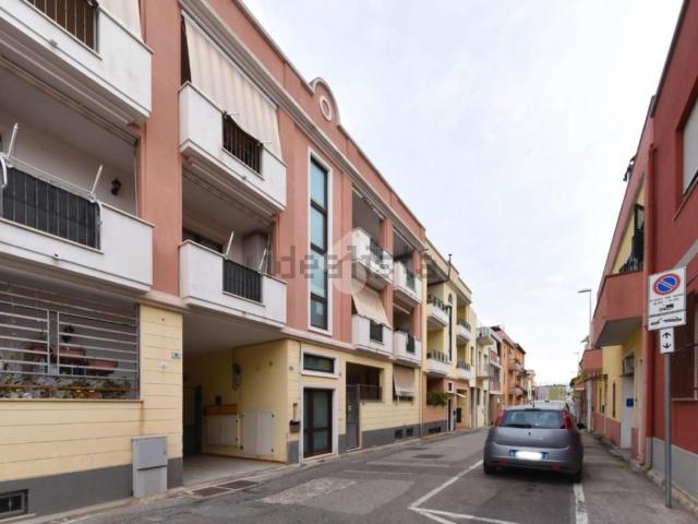 Garage in vendita di m² in Via Santa Bernadette, 8