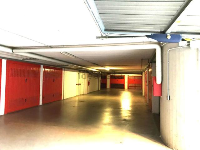 Garage in vendita di m² in Via Sante Vincenzi