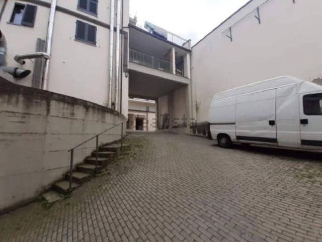 Garage in vendita di m² in Via San Carlo
