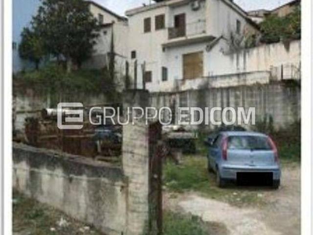 Garage in vendita di m² in Via San Anna