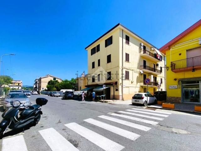 Garage in vendita di m² in Via San Agata