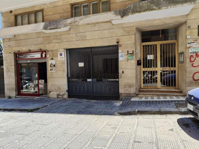 Garage in vendita di m² in Via San Alberico Crescitelli