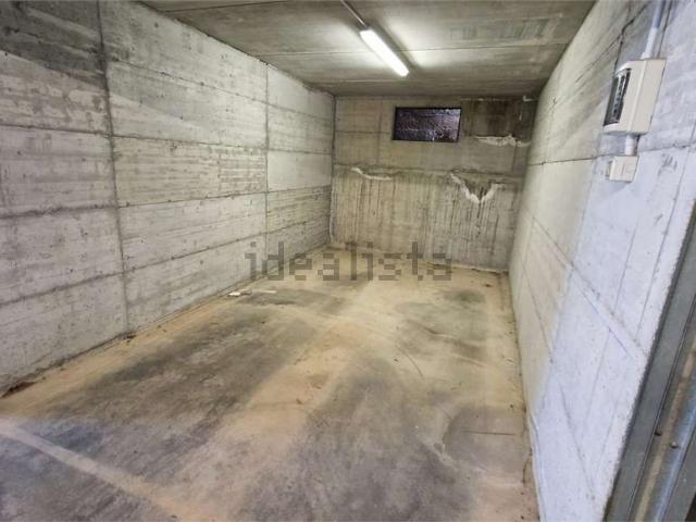 Garage in vendita di m² in Via San Bernardo, 2