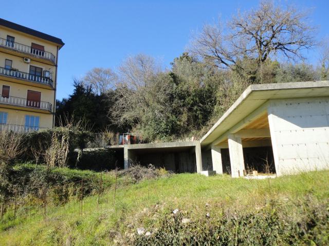 Garage in vendita di m² in Via San Rocco