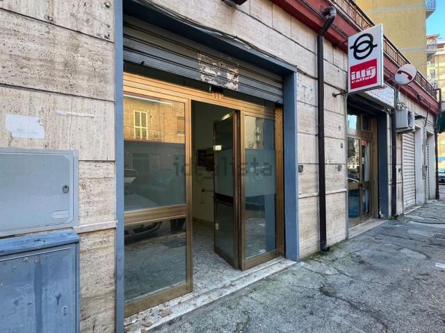 Garage in vendita di m² in Via Saverio Pollice, 8