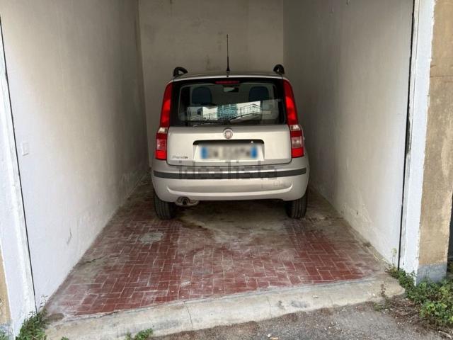 Garage in vendita di m² in Via Sebastiano Biaggini, 14