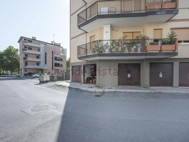 Garage in vendita di m² in Via Secondo Ciceri