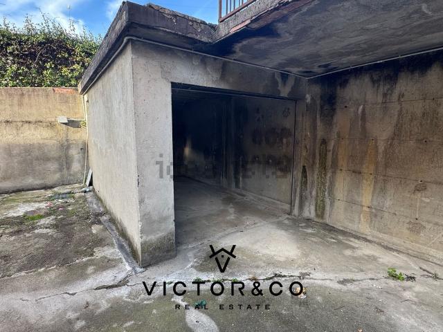 Garage in vendita di m² in Via Sforzesca