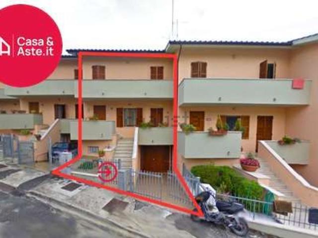 Garage in vendita di m² in Via Sibillini, 38
