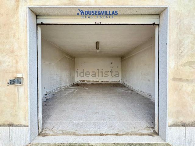 Garage in vendita di m² in Via Siracusa