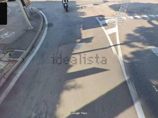 Garage in vendita di m² in Viale Maria Ceccarini