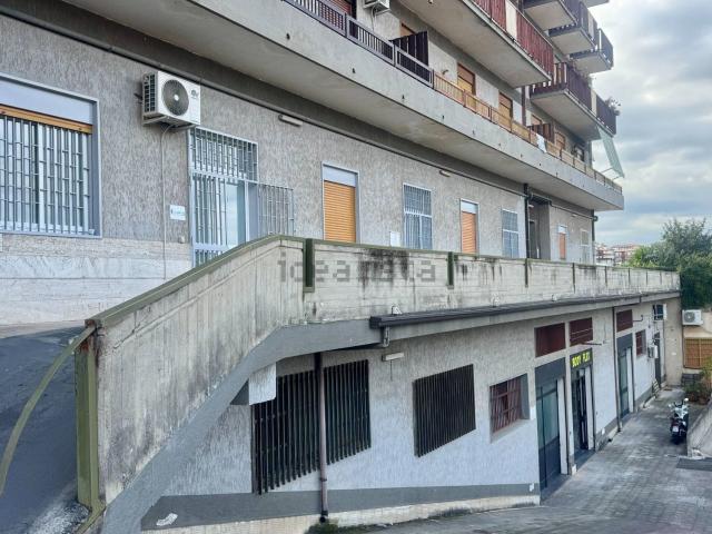 Garage in vendita di m² in Viale Mario Rapisardi, 234