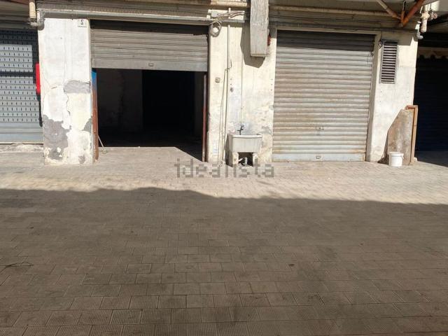 Garage in vendita di m² in Viale Mario Rapisardi, 261