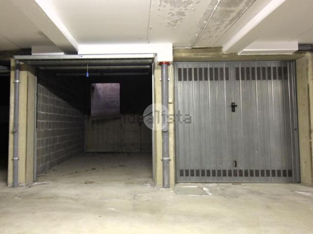 Garage in vendita di m² in Viale Michelangelo, 715