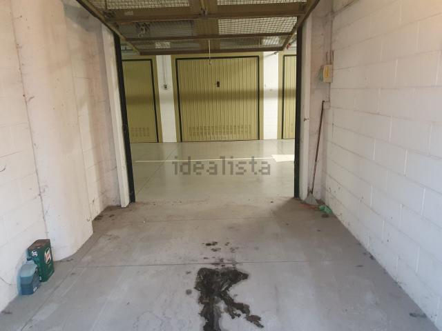 Garage in vendita di m² in Viale Achille Fontanelli, 18