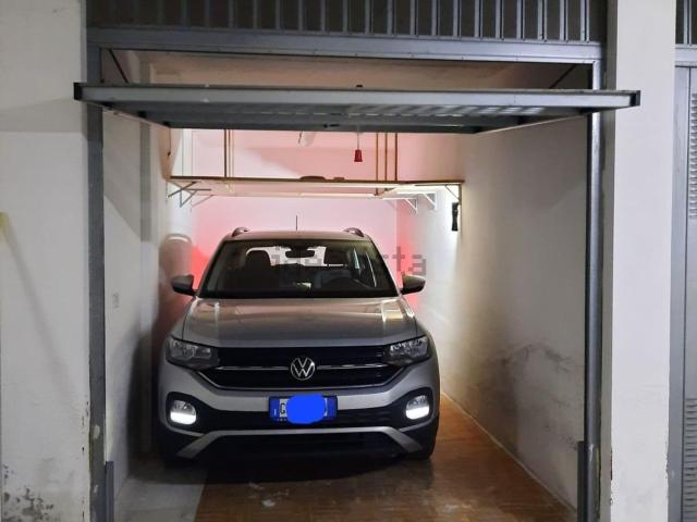 Garage in vendita di m² in Viale Achille Sclavo
