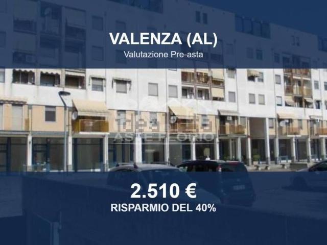Garage in vendita di m² in Viale Carlo Alberto dalla Chiesa, 13