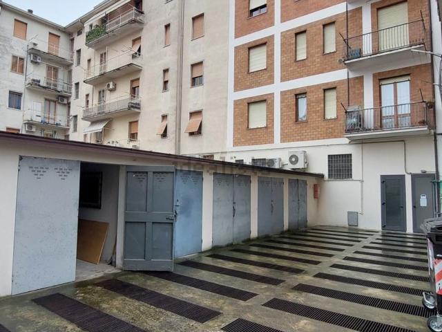 Garage in vendita di m² in Viale Dante Alighieri