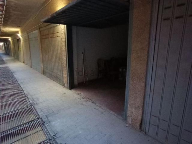Garage in vendita di m² in Viale della Regione, 71