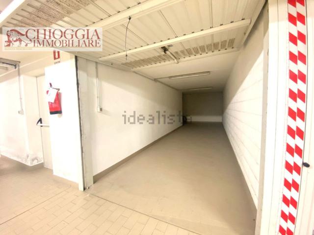 Garage in vendita di m² in Viale Domenico Schiavo