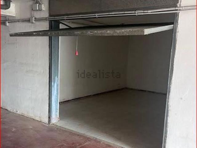Garage in vendita di m² in Viale Europa