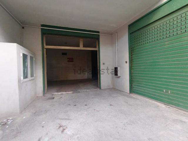 Garage in vendita di m² in Viale G. Di Vittorio, 63