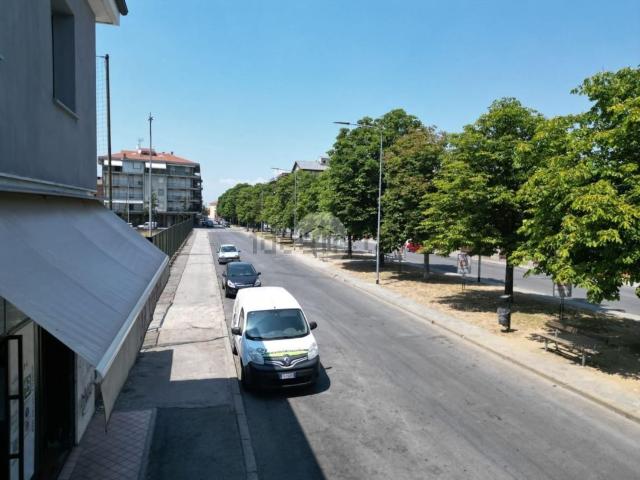 Garage in vendita di m² in Viale Giancarlo Vallauri, 45