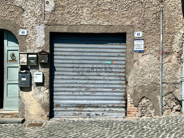 Garage in vendita di m² in Viale Giuseppe Garibaldi, 42