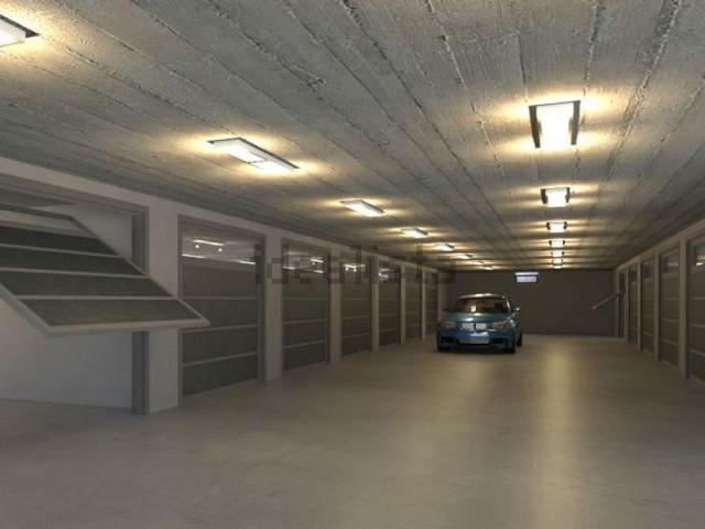 Garage in vendita di m² in Viale Italia