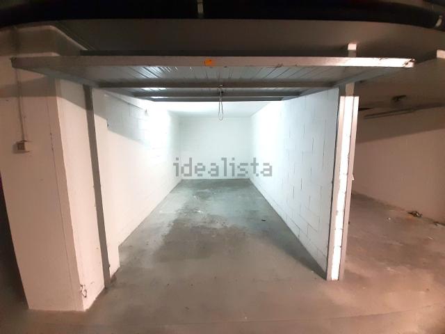 Garage in vendita di m² in Viale Luigi Settembrini, 3