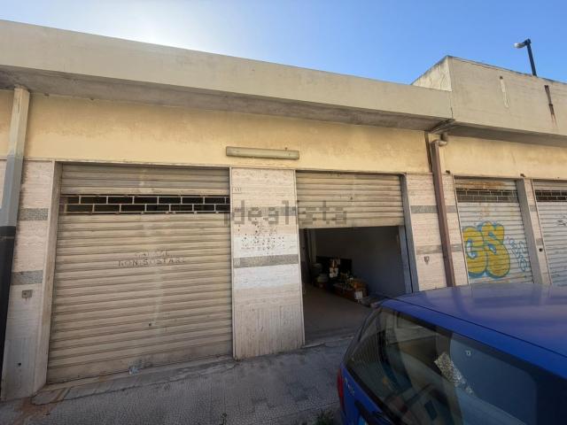 Garage in vendita di m² in Viale Santa Panagia