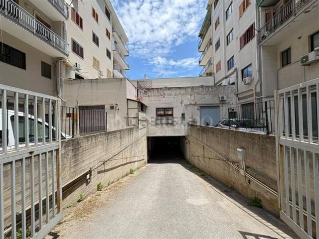 Garage in vendita di m² in Viale Scala Greca